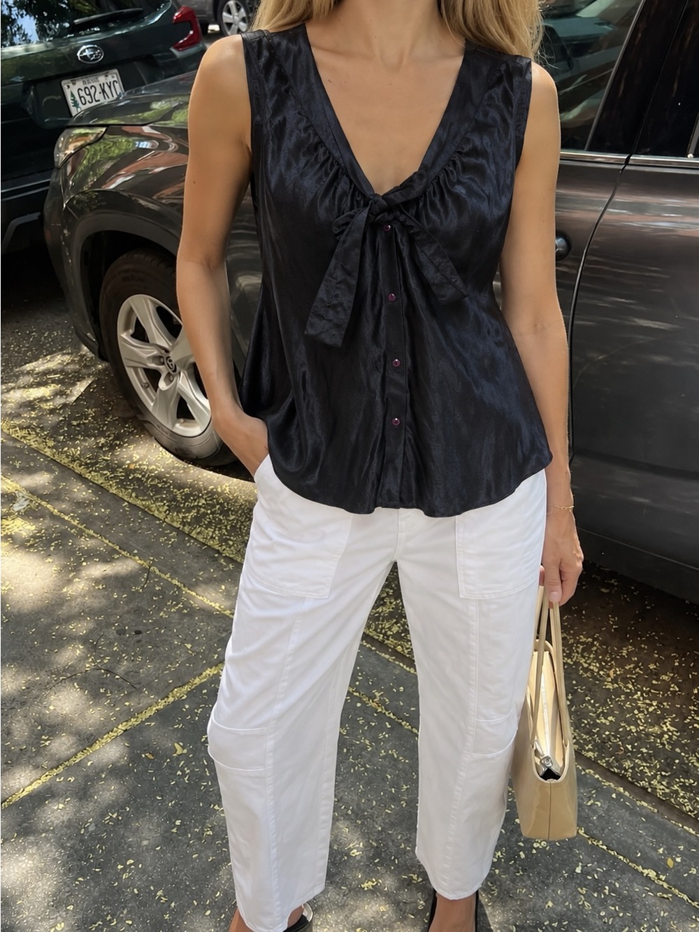 Adrienne Vittadini 100% Silk Tie-Neck Sleeveless Blouse Size 10